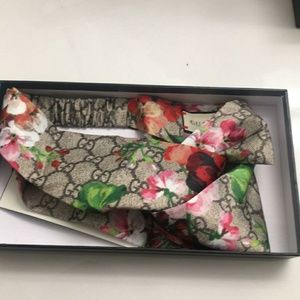 Gucci silk headband